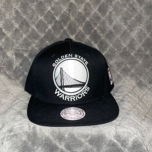 Golden State Warriors •Black/White• SnapBack